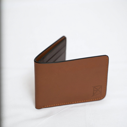 Premium Dollar-Size Wallet with Magnetic Closure by BM7