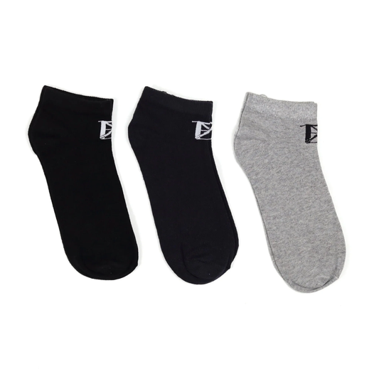 Premium Sneakers Socks - Pack of 3 â€” flat